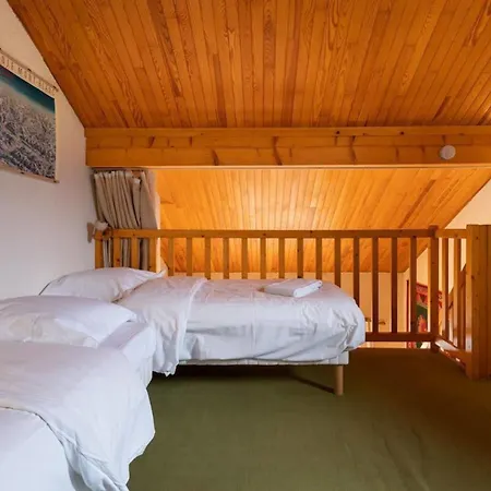 Large Duplex In Meribel Village With Balcony *