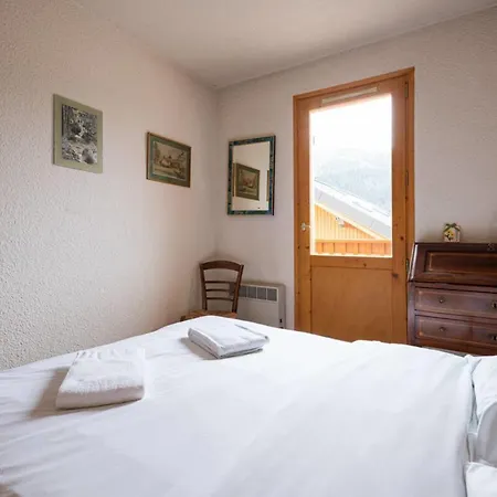 Large Duplex In Meribel Village With Balcony Les Allues